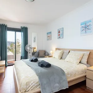 Buho Cristianos Apartment